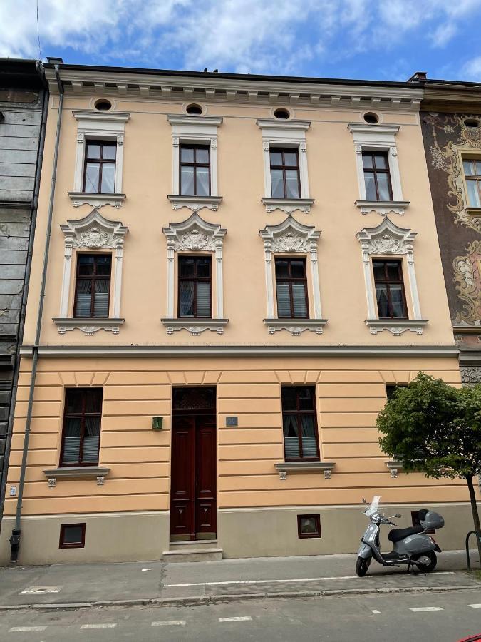 Apartahotel Arianska 16 By Nearto Pl Cracovia
