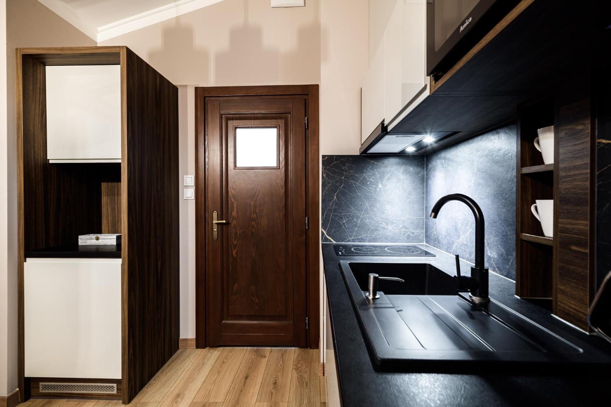 Apartahotel Arianska 16 By Nearto Pl *